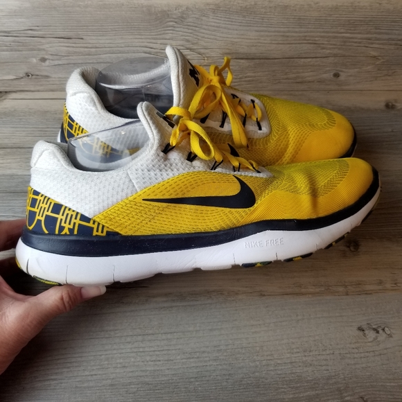 Nike Michigan Wolverines Free Trainer V7 Week Zero Shoes